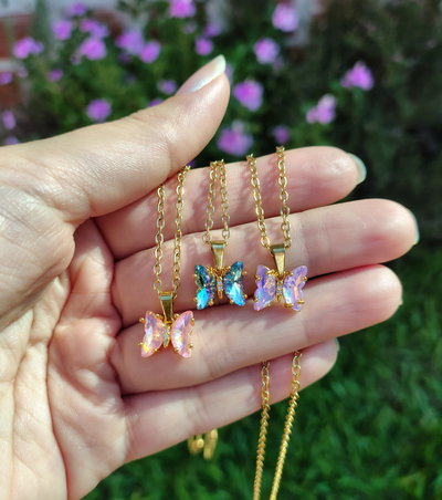 Collar Mini Mariposa de Cristal 🦋✨