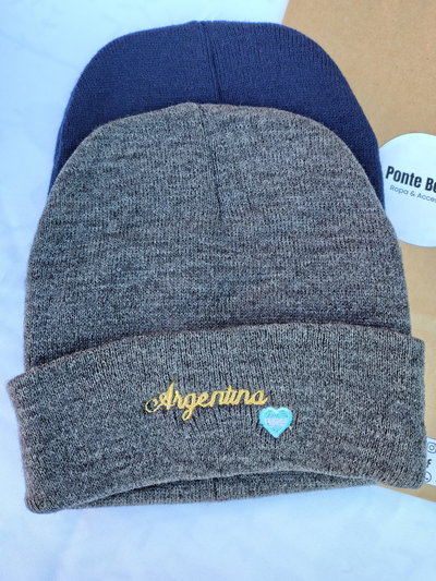 Gorro Beanie Tejido "Argentina" – Edición Especial con Bordado Premium