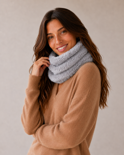 Cuello Gris
