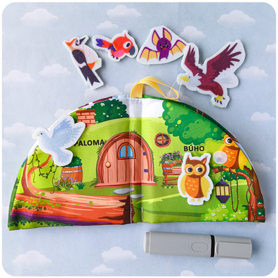 Libro de Tela Sensorial con Velcro - "Amigos del Cielo"