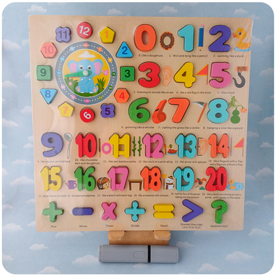 Tablero de Madera Encastrable Reloj y Abecedario