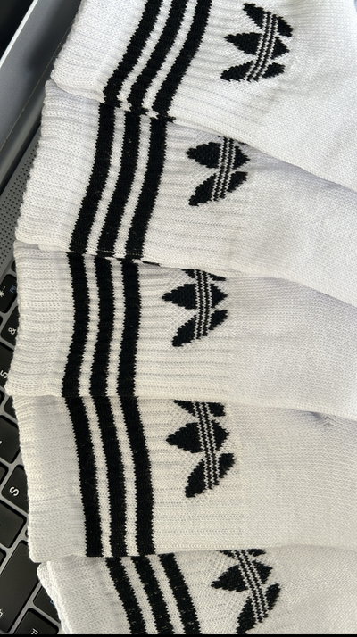 PAR DE MEDIAS TENIS ALGODÓN ADIDAS BLANCA - ABARCAN DEL 35 AL 42/43 -