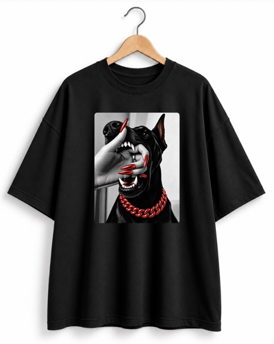 Remera Oversize Unisex Negra Perro Mano   - Algodón Peinado 20.1 Talle Único M/L