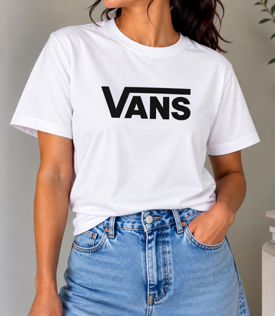 REMERA BLANCA VANS ALGODÓN PEINADO 24.1 CON TAPA COSTURA - ESTAMPA DTF