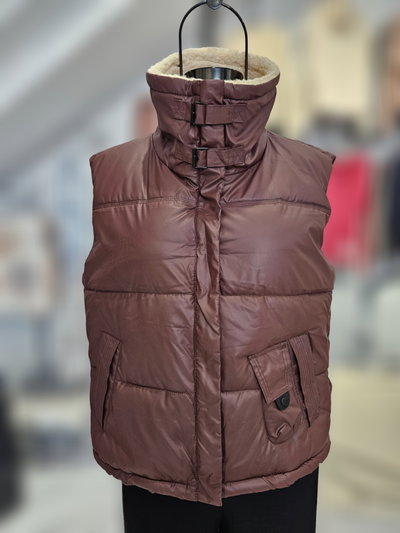 8510 Chaleco cuello corderito