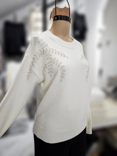 EXA25499 Sweater pecho mostacillas hojas