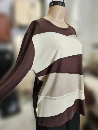 D50032 Sweater diagonal tachas