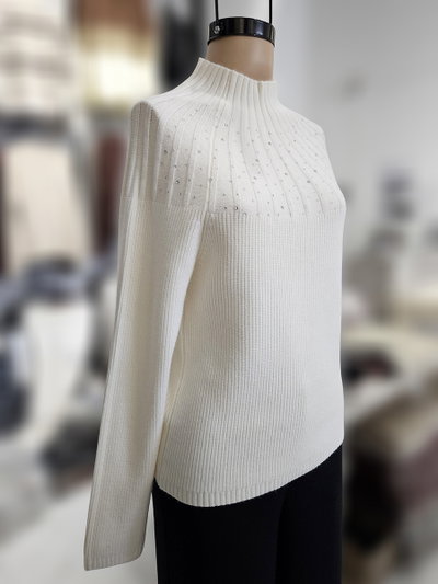 D50010 Sweater mediapolera rib tachas