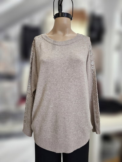 D50025 Sweater manga bordado y tachas