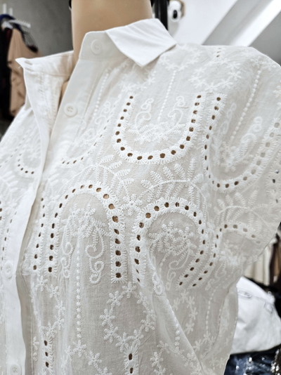 TY003 Camisa bordado u