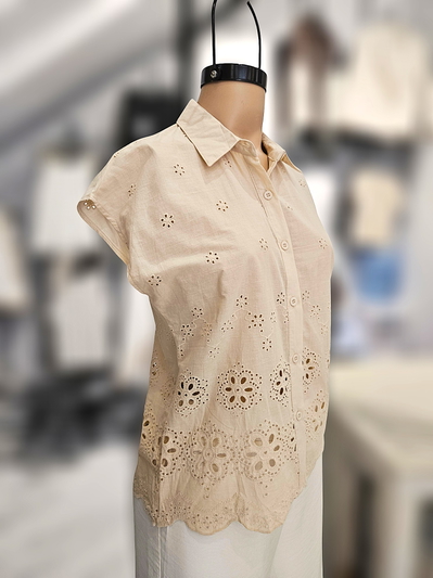 TY001 Camisa flor calado