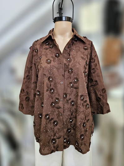 TY014 Camisa flor y piedras