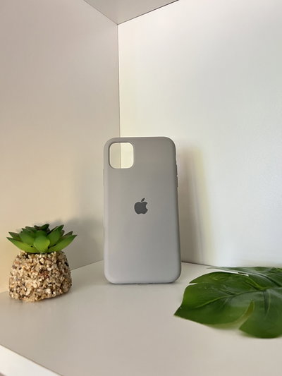 (13)  Silicon case iPhone 11