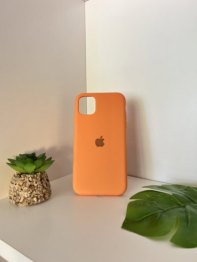 (9)  Silicon case iPhone 11