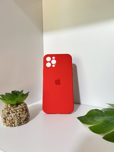 (3)  Silicon case iPhone 12 Pro 