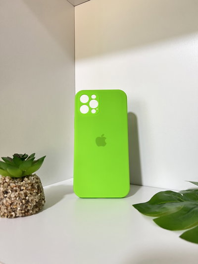 (1) Silicon case iPhone 12 Pro 