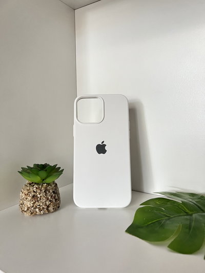 (38) Silicon case iPh 13 pro max 