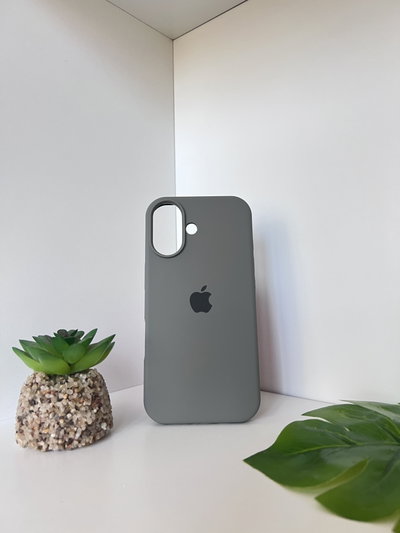 (28) Silicon case IPhone 17