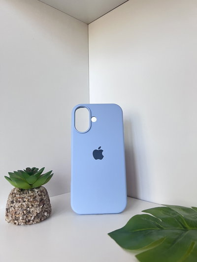 (23) Silicon case IPhone 17