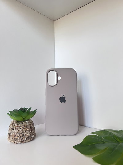 (24) Silicon case IPhone 17