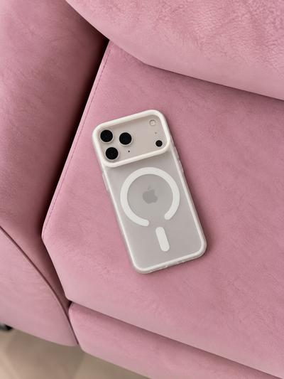 MagSafe white Iph 17 pro 