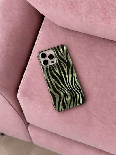 Zebra case iPh 16 PM💚