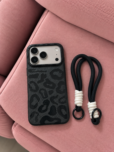 Case c/correa black Iph 17PM🖤