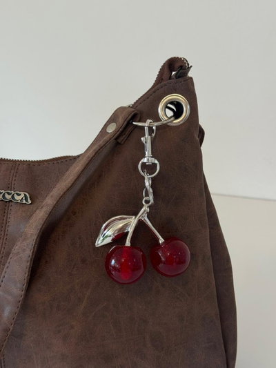 CHARM CHERRY SILVER