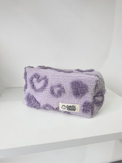 NECESSER FLUFFY LILA