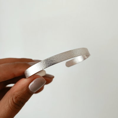 Brazalete Eris Graneado