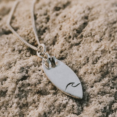 Colgante Surfer