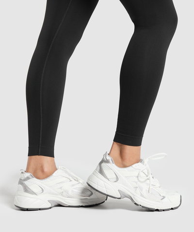 Everyday Seamless All in One Black