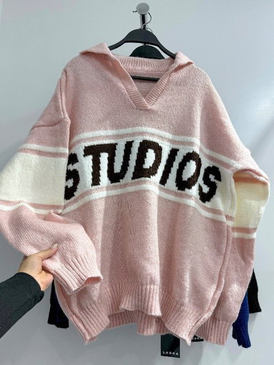 Sweater Studios - 4 colores