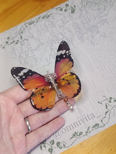 Hebilla tipo piraña mariposa 