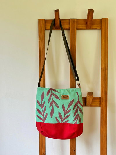 Cartera Tote bag Vida verde agua base roja