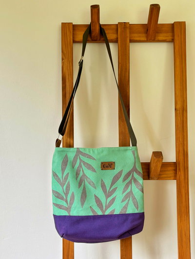 Cartera Tote bag Vida verde agua base violeta