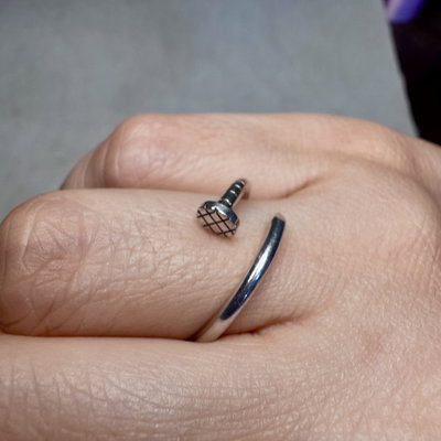 Anillo Un Clavo