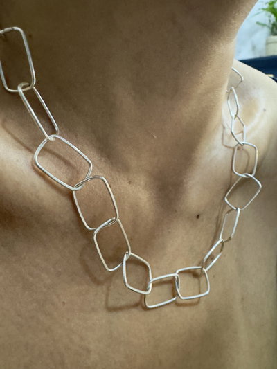 Collar Cuadrado Finito