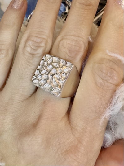 Anillo Cuadrado Huella