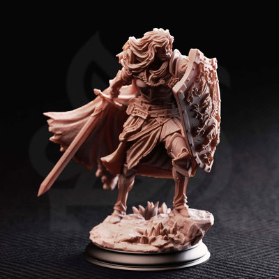 Lydia la Inmaculada – Sargento Grifo Dorado