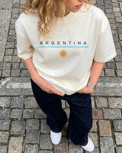 Remera Argentina Minimalist style