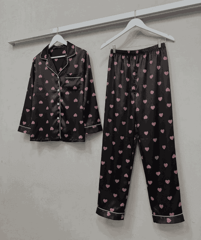 Pijama Lewis | Negro con corazones