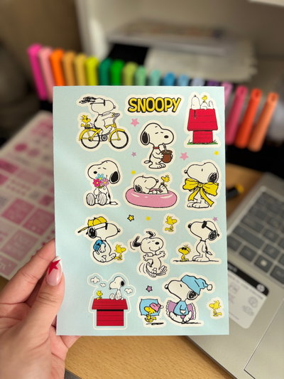Plancha de stickers snoopy 