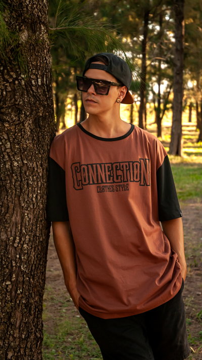 Remera COMBINADA MARRON
