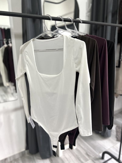 BODY |ESCOT CUADRADO AMPLIO MODALSF