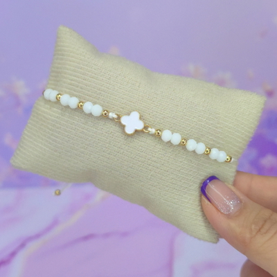 Pulsera regulable trebol blanco M2