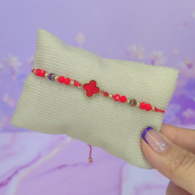 Pulsera regulable trebol rojo M1