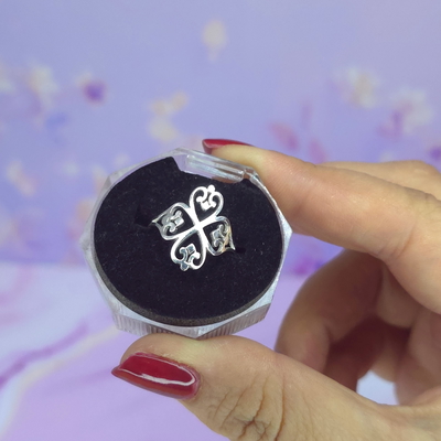 Anillo trébol calado AB