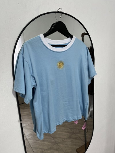 Remera sol de mayo bordada 