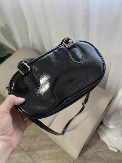Mini bag charol 